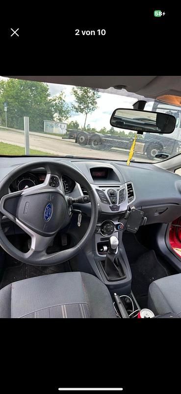 Gebraucht Ford Fiesta 80 PS (58 kW) 2009 Rot Kleinwagen