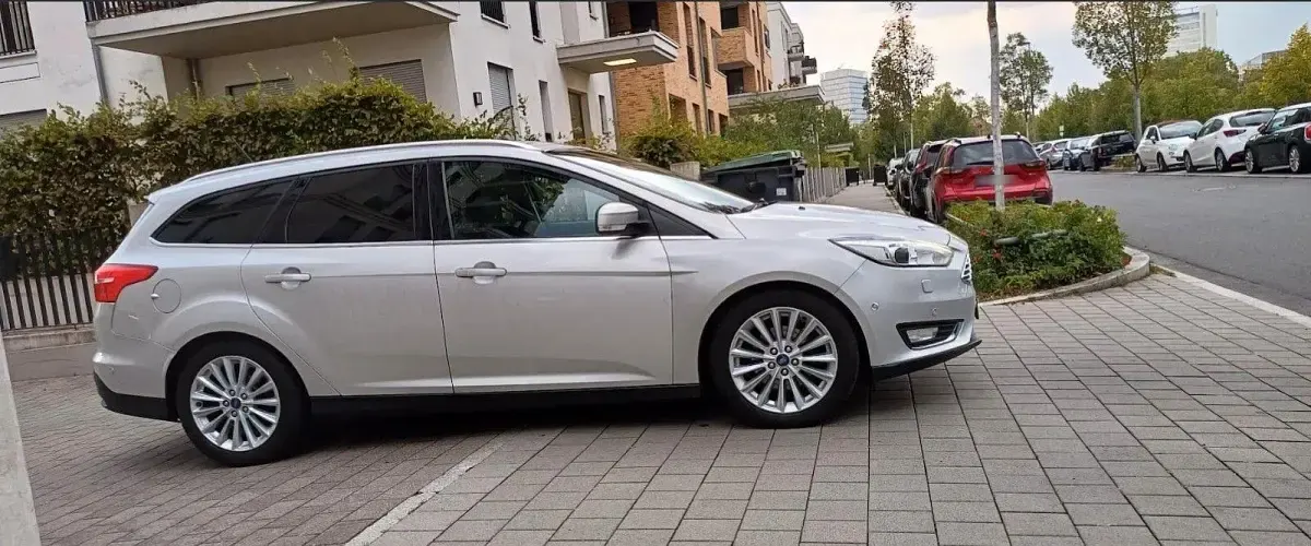 Używany Ford Focus Titanium 182 KM (133 kW) 2015 Srebrny Kombi
