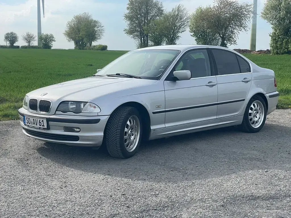 Gebraucht BMW 325 192 PS (141 kW) 2001 Silber Limousine