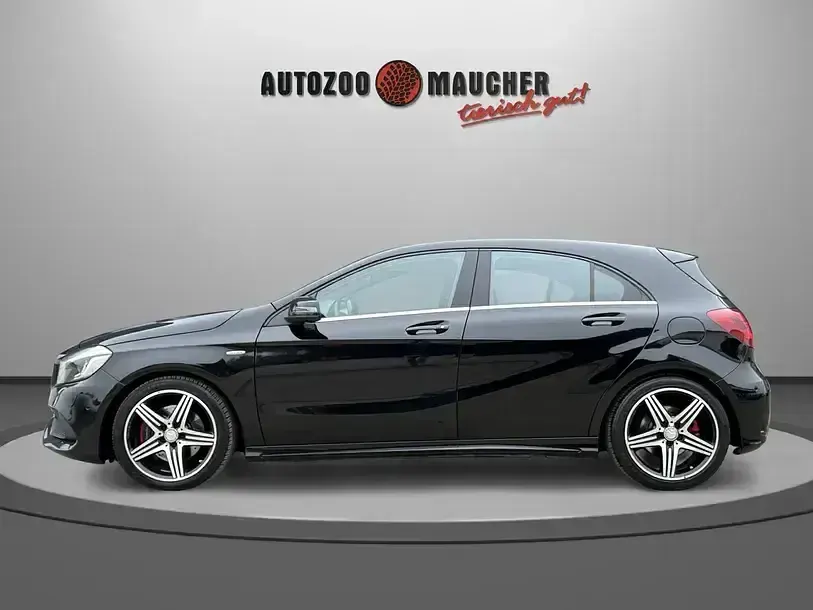 Używany Mercedes A250 218 KM (160 kW) 2016 Czarny Sedan/Limuzyna