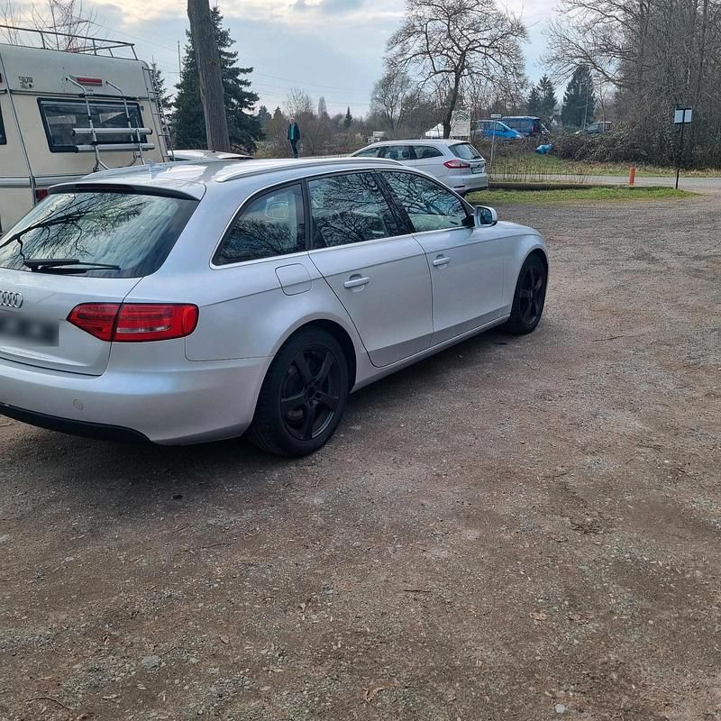 Gebraucht Audi A4 143 PS (105 kW) 2011 Silber Kombi