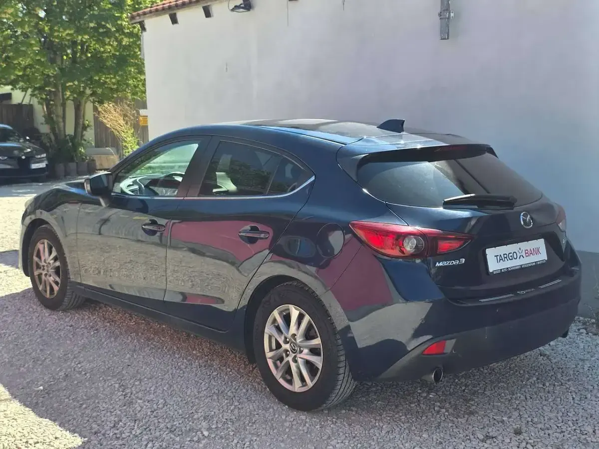 Gebraucht Mazda 3 Center-Line 120 PS (88 kW) 2015 Mitternachtsblau metallic Kleinwagen
