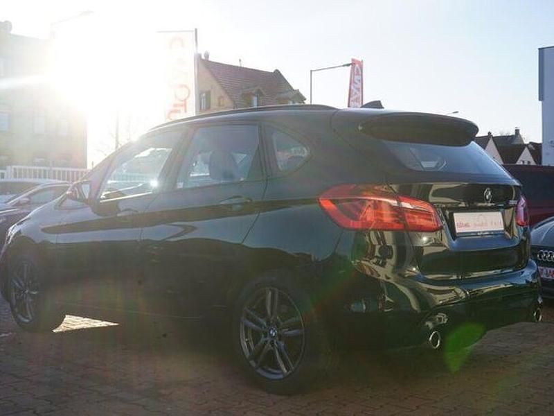 Gebraucht BMW 220 Advantage 192 PS (141 kW) 2018 Grau Van / Kleinbus