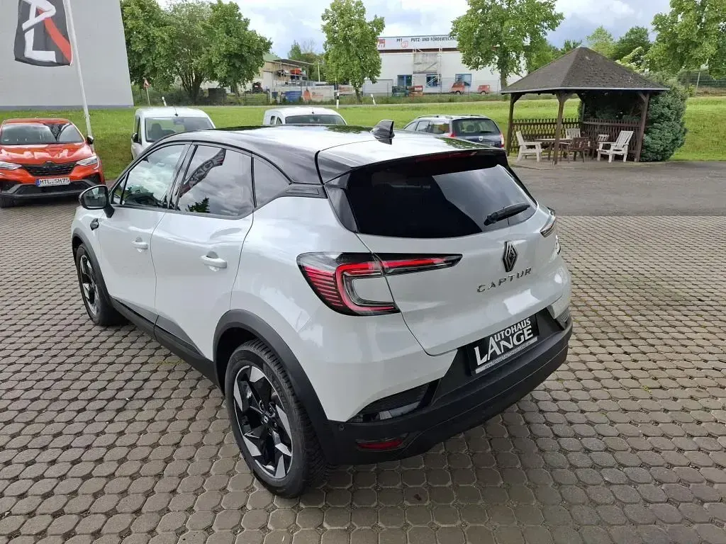Gebraucht Renault Captur Techno 140 PS (102 kW) 2024 Perlmuttweiss metallic/dach i SUV