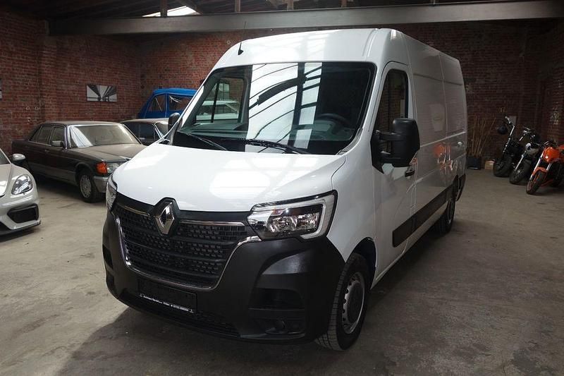 Weiß Gebraucht 2023 Renault Master Van | 22.480 € (Guter Preis) - Bild 1/4