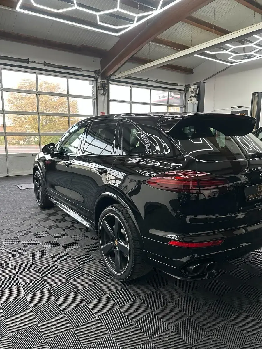 Gebraucht Porsche Cayenne 385 PS (283 kW) 2016 Schwarz SUV
