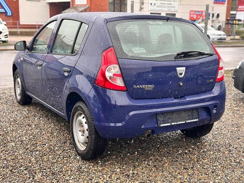Gebraucht Dacia Sandero Basis 75 PS (55 kW) 2009 Blau Limousine