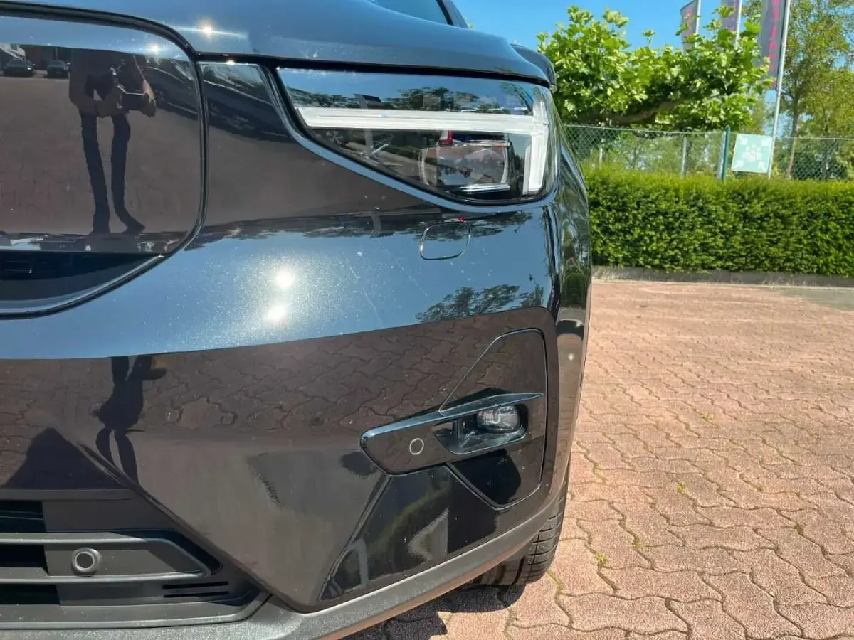 Gebraucht Volvo EX40 Ultra 300 kW (408 PS) 2025 Schwarz SUV