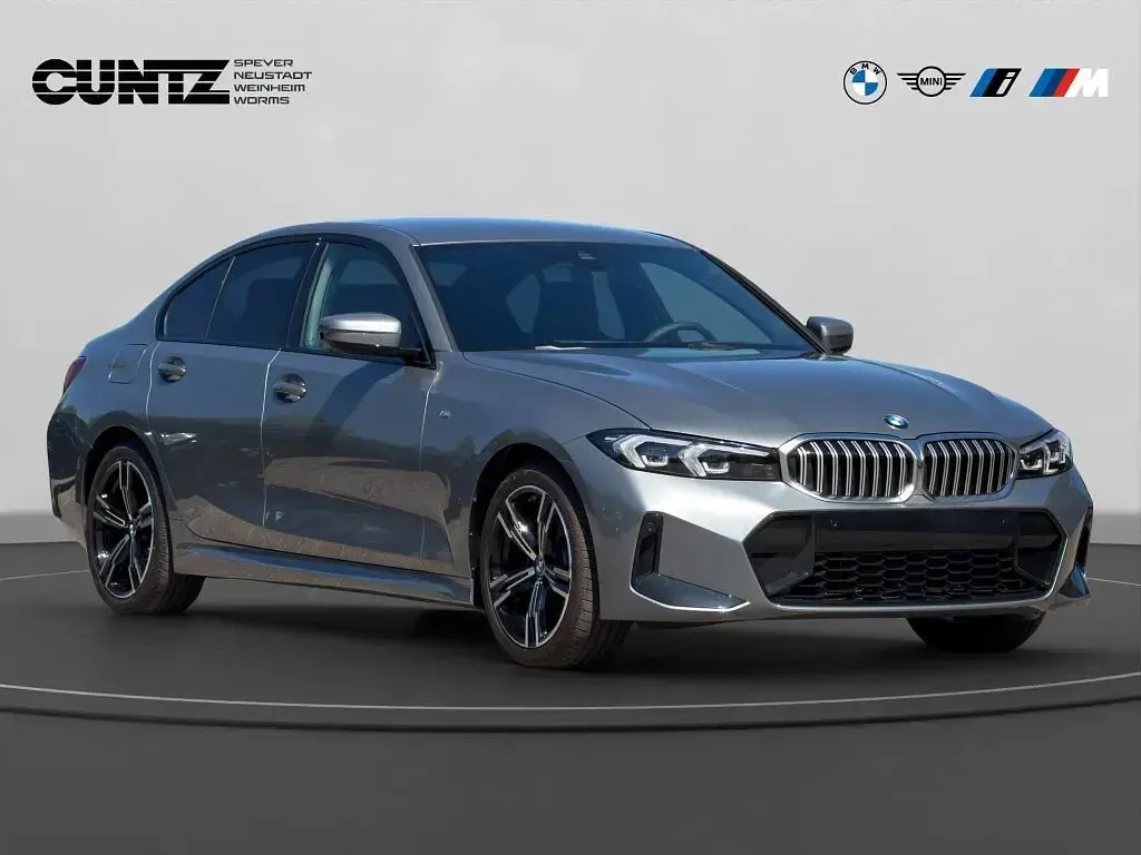Neu BMW 320 Performance 184 PS (135 kW) 2026 Grau Limousine