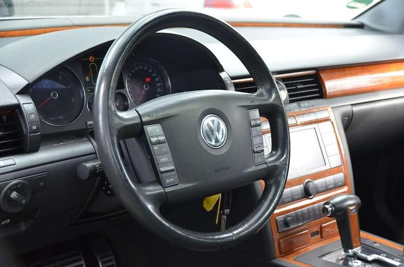 Gebraucht VW Phaeton 241 PS (177 kW) 2004 Schwarz Limousine