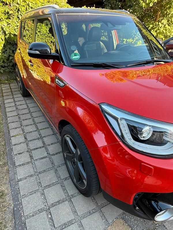 Rot Gebraucht 2018 Kia Soul 2 SUV | 16.500 € (Fairer Preis) - Bild 1/4