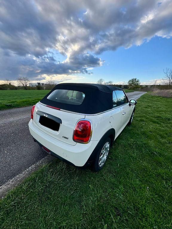 Gebraucht Mini One Cabriolet 102 PS (75 kW) 2016 Weiß Cabrio