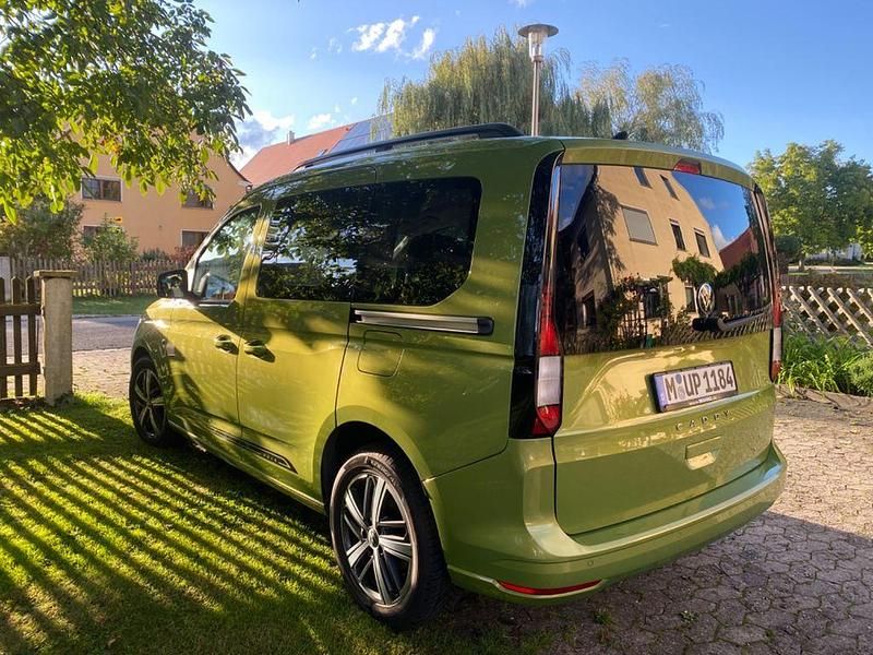 Gebraucht VW Caddy Life 122 PS (89 kW) 2021 Grün Van / Kleinbus