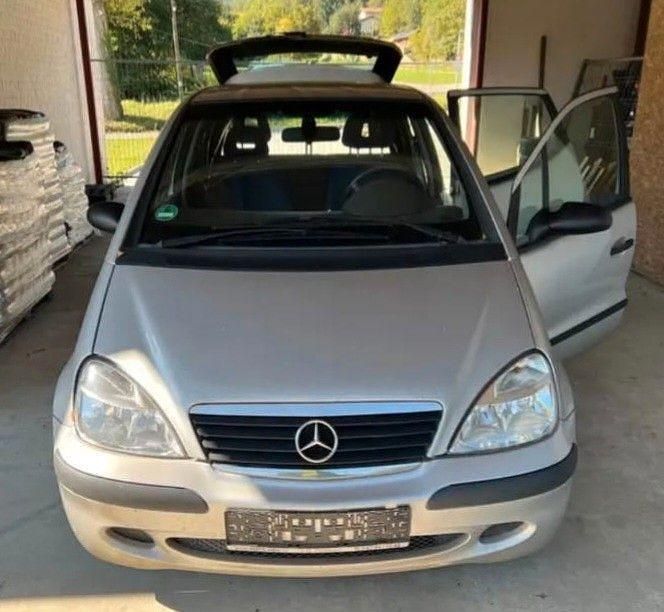 Grau Gebraucht 2002 Mercedes A140 Classic Van / Kleinbus | 2.100 € (Etwas zu teuer) - Bild 1/4