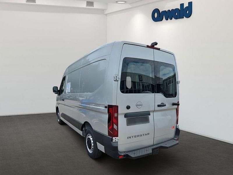 Neu Nissan Interstar N-Connecta 150 PS (110 kW) 2025 Grau Van