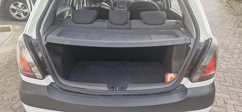 Gebraucht Kia Rio Basis 97 PS (71 kW) 2009 Weiß Limousine