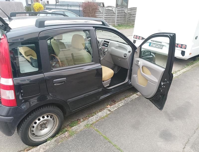 Schwarz Gebraucht 2004 Fiat Panda Kleinwagen | 450 € - Bild 1/4