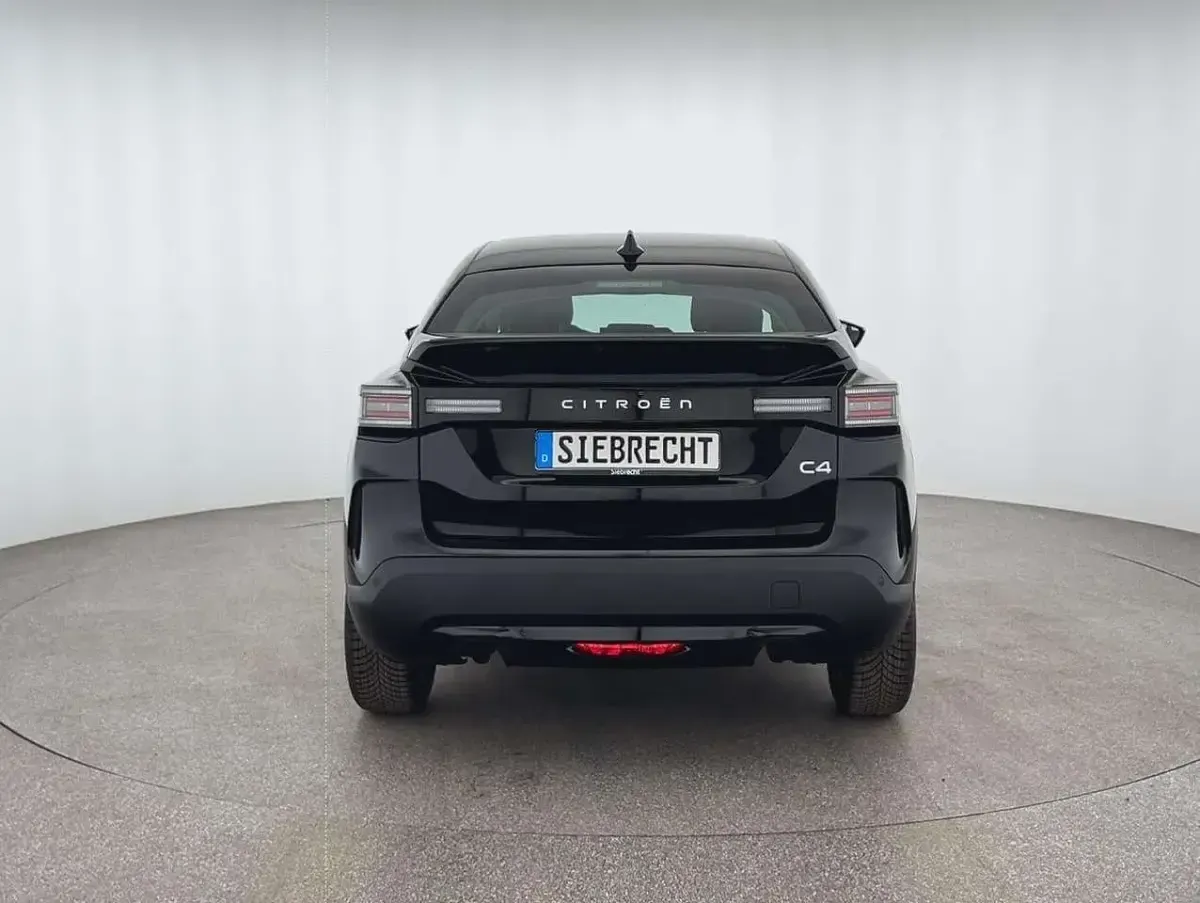 Neu Citroën C4 145 PS (106 kW) 2026 Schwarz SUV