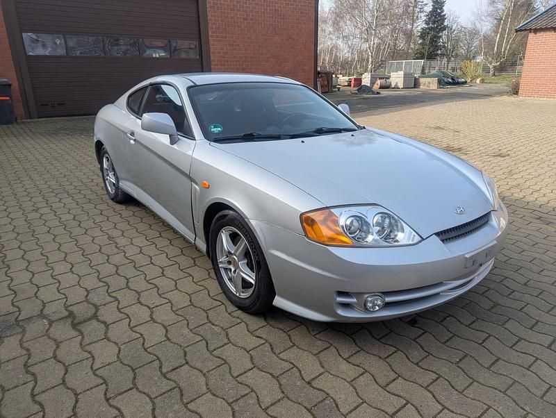 Gebraucht Hyundai Coupé 143 PS (105 kW) 2004 Silber Coupé