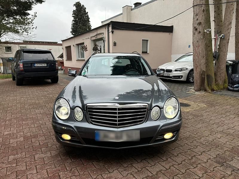Gebraucht Mercedes E280 Avantgarde 231 PS (169 kW) 2007 Grau Kombi