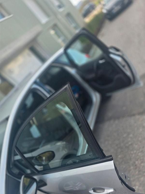 Używany Opel Meriva Active 120 KM (88 kW) 2013 Srebrny Minivan