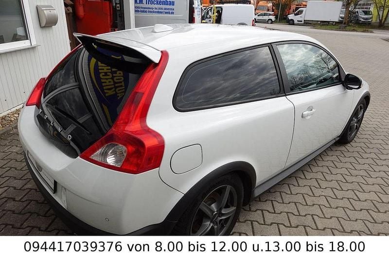 Gebraucht Volvo C30 Kinetic 215 PS (158 kW) 2009 Weiß Kleinwagen