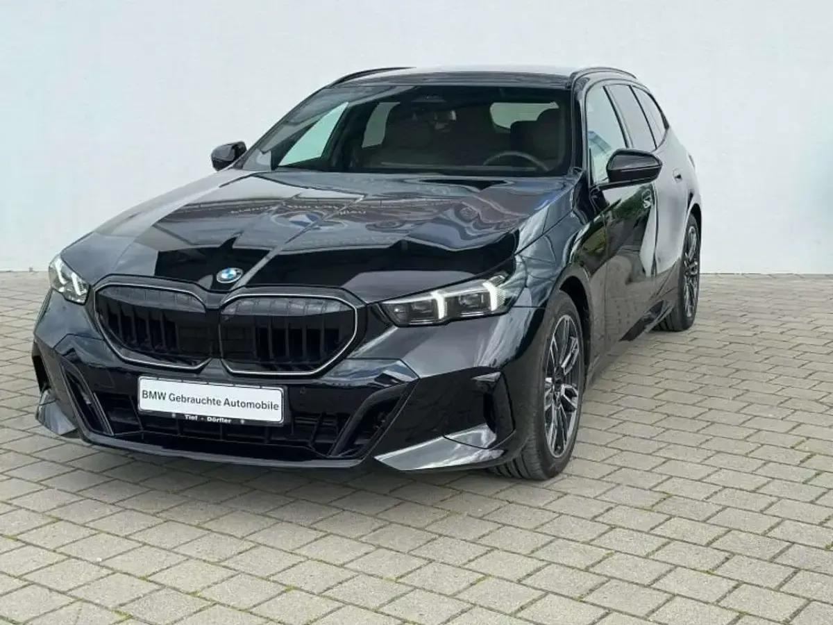 Gebraucht BMW 520 Performance 197 PS (144 kW) 2025 Schwarz Limousine