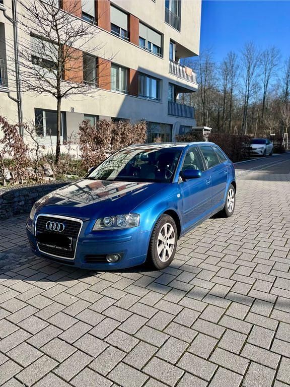 Gebraucht Audi A3 Ambiente 140 PS (102 kW) 2004 Blau Kleinwagen