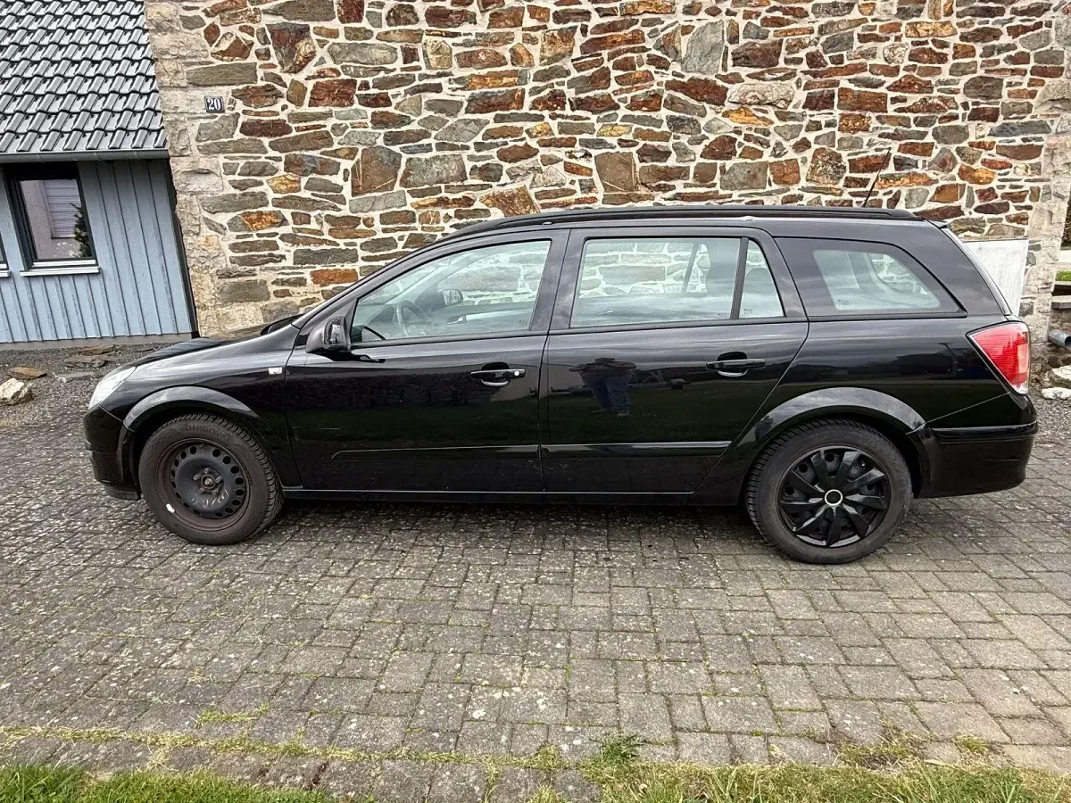 Gebraucht Opel Astra Edition+ 105 PS (77 kW) 2006 Schwarz Kombi