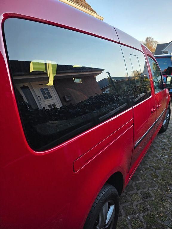 Gebraucht VW Caddy Maxi 102 PS (75 kW) 2010 Rot Van / Kleinbus