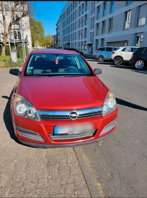 Rot Gebraucht 2006 Opel Astra Limousine | 2.100 € (Guter Preis) - Bild 1/4