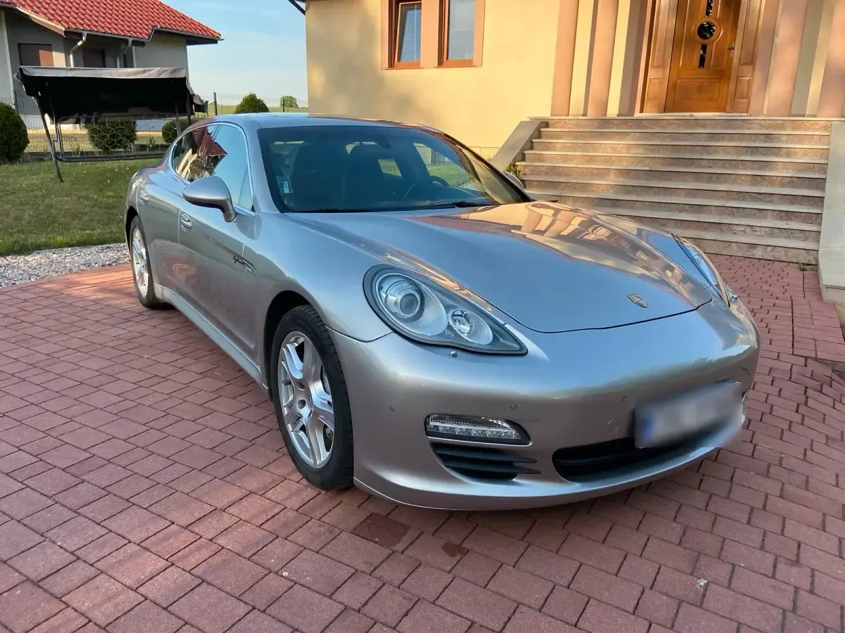 Gebraucht Porsche Panamera 380 PS (279 kW) 2012 Andere farben Kleinwagen