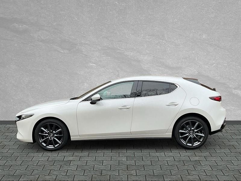 Neu Mazda 3 Center-Line 140 PS (102 kW) 2025 Snowflake white Limousine