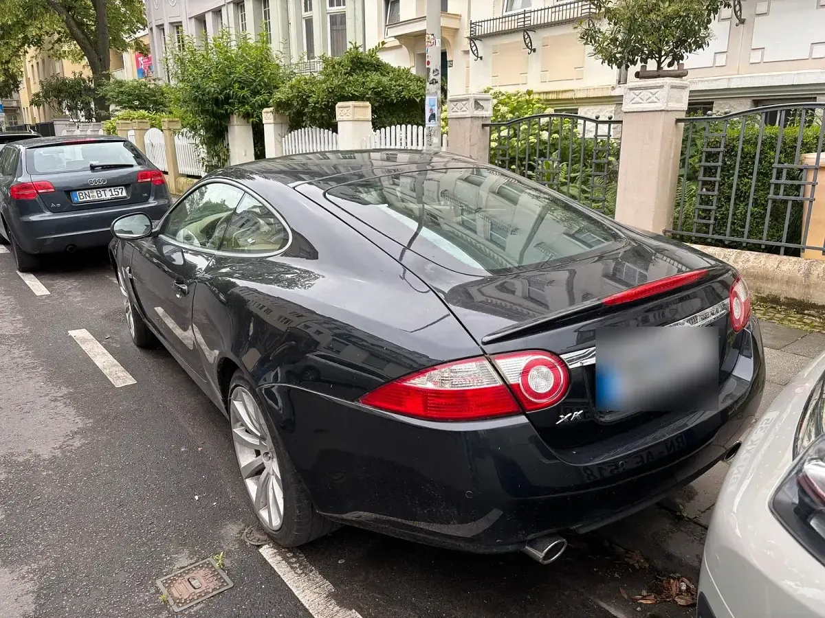 Gebraucht Jaguar XK 268 PS (197 kW) 2008 Schwarz Coupé