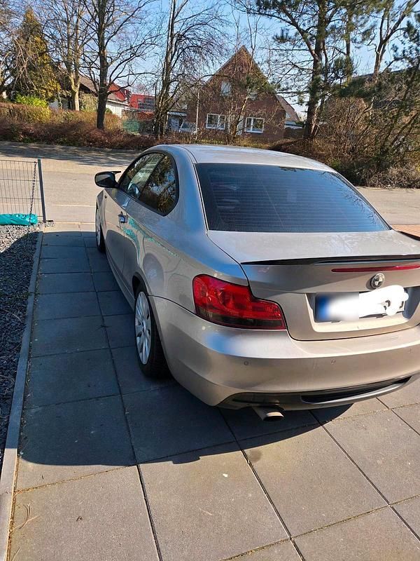 Gebraucht BMW 118 Coupé 143 PS (105 kW) 2011 Grau Coupé