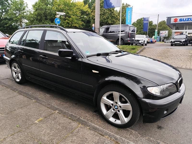 Schwarz Gebraucht 2004 BMW 318 Kombi | 2.350 € (Fairer Preis) - Bild 1/4