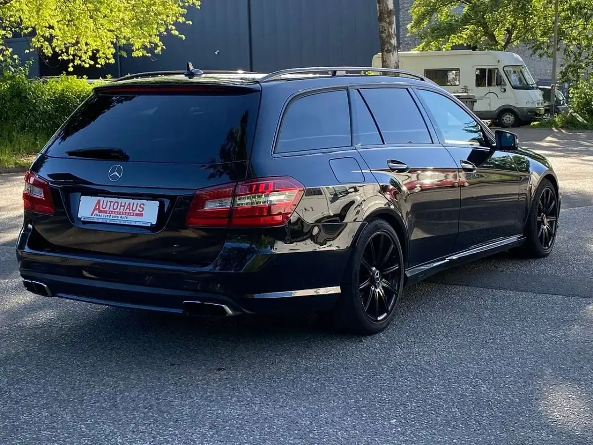 Gebraucht Mercedes E63 AMG AMG 525 PS (386 kW) 2012 Obsidianschwarz Kombi