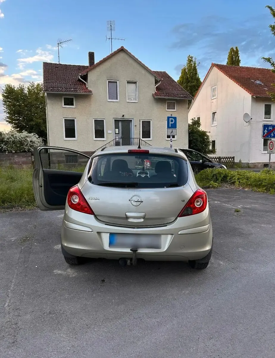 Gebraucht Opel Corsa 80 PS (58 kW) 2007 Gold Kleinwagen
