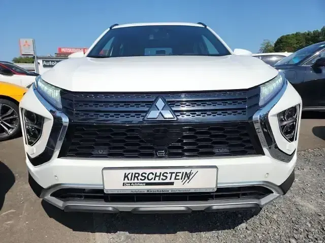 Używany Mitsubishi Eclipse Cross Plus 188 KM (138 kW) 2022 Biały SUV