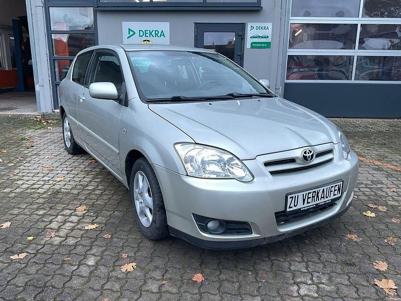 Silber Gebraucht 2007 Toyota Corolla Edition Limousine | 5.400 € (Fairer Preis) - Bild 1/4