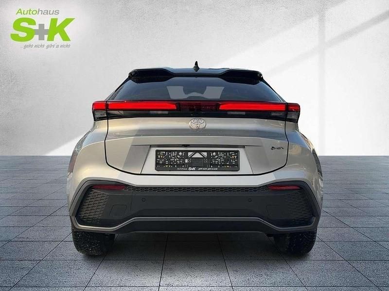 Gebraucht Toyota C-HR Team 197 PS (144 kW) 2024 Shimmering silver metallic / dach schwarz (schwarz) SUV