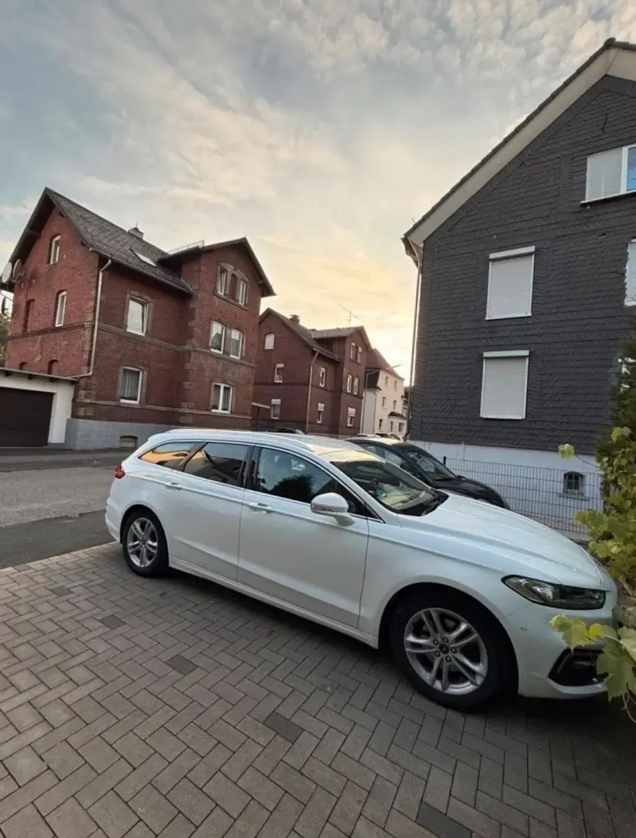Gebraucht Ford Mondeo 190 PS (139 kW) 2020 Weiß Kombi
