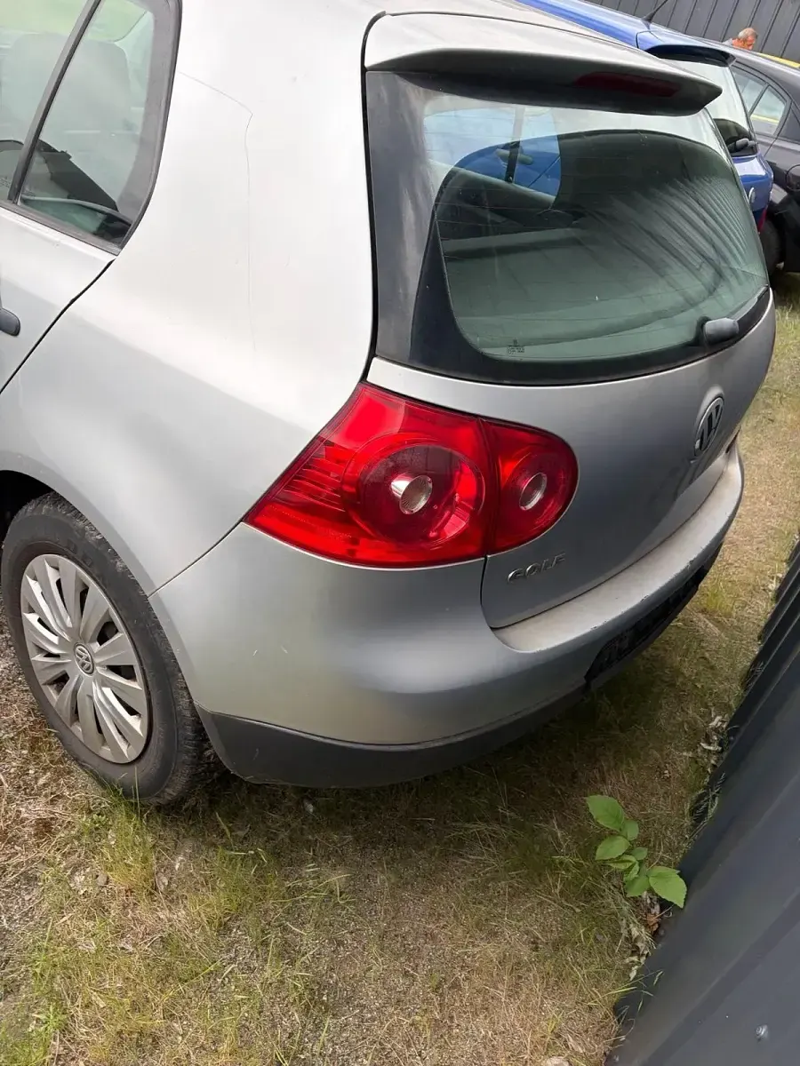 Gebraucht VW Golf IV 105 PS (77 kW) 2004 Silber Kleinwagen