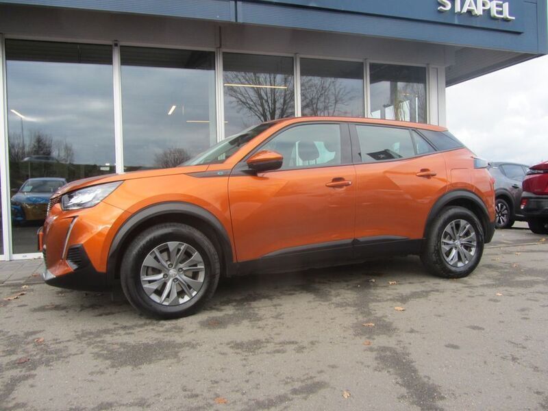 Fusion orange Gebraucht 2020 Peugeot e-2008 Active SUV | 17.850 € (Fairer Preis) - Bild 1/4