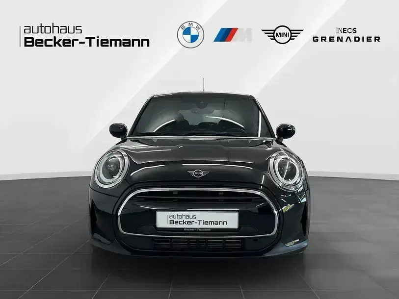 Second-hand Mini Cooper 136 CP (100 kW) 2023 Negru Hatchback