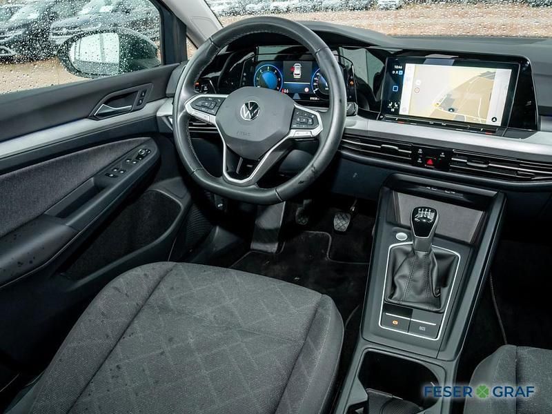 Gebraucht VW Golf VIII Life 116 PS (85 kW) 2022 Uranograu Kombi