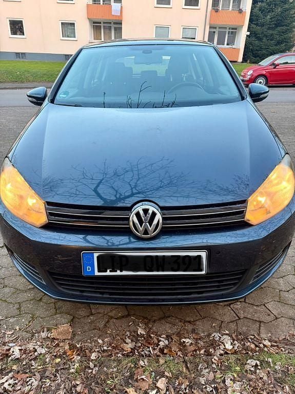 Blau Gebraucht 2011 VW Golf VI Highline Kleinwagen | 3.100 € (Guter Preis) - Bild 1/4
