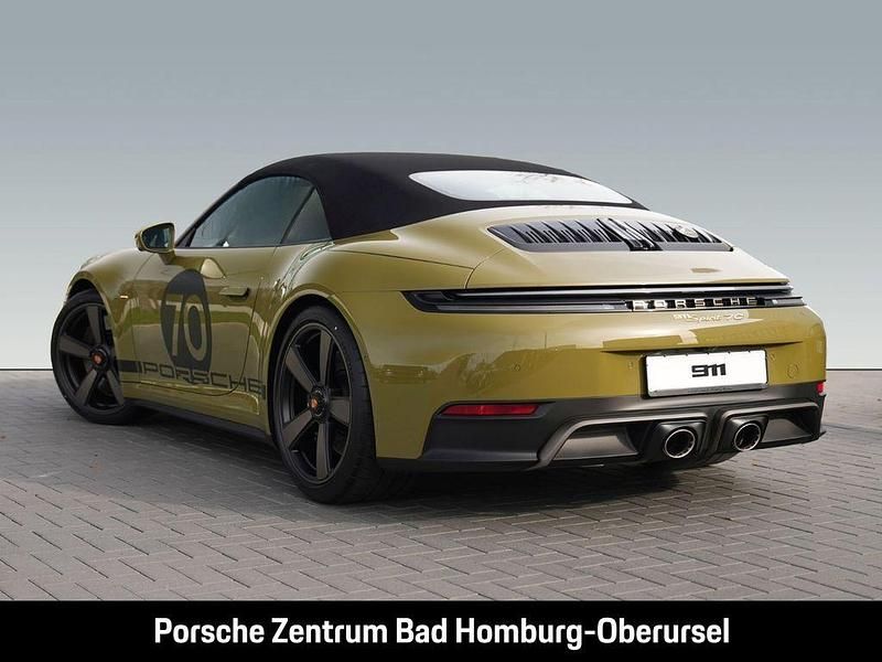 Neu Porsche 992 541 PS (397 kW) 2025 Grün Cabrio