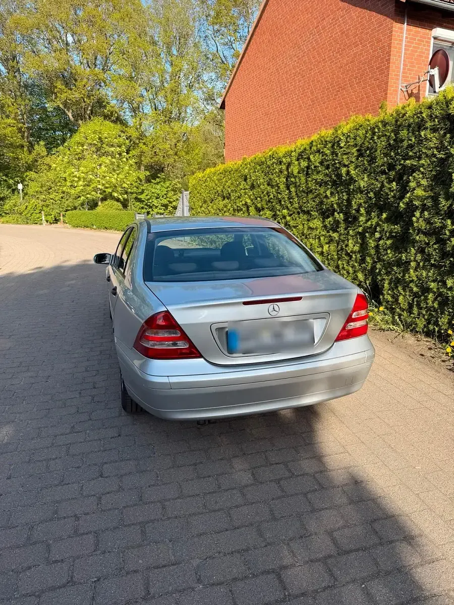 Usata Mercedes C180 143 CV (105 kW) 2004 Argento Berlina