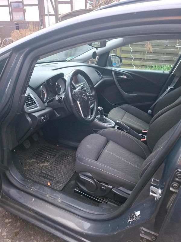 Gebraucht Opel Astra 110 PS (80 kW) 2015 Grau Kombi